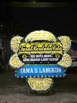 Papan Bunga Duka di Sumur Meleleh